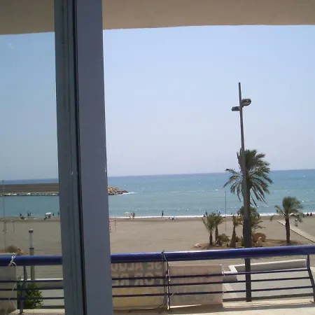 Primerísima Línea De Playa Apartamento *